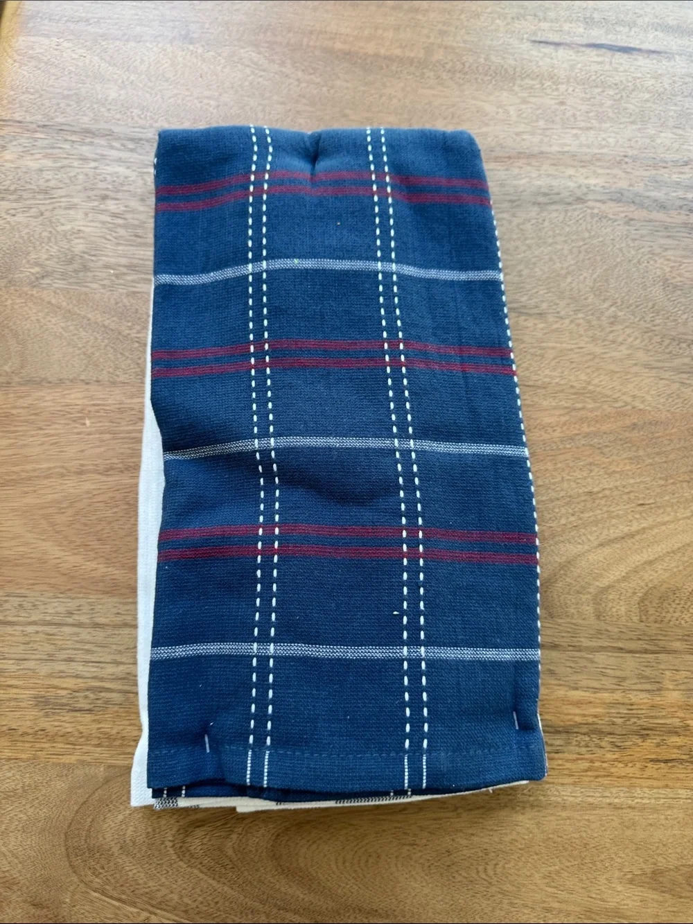 Isaac Mizrahi White Embroidered Fireworks and Patriotic Check Kitchen Towels